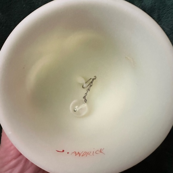 Fenton custard hand painted signed bell - Picture 2 of 5